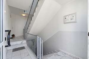 Mit 3D und ROOMTOUR: Moderne Maisonettewohnung mit großer Dachterrasse – für den Landeanflug Ihrer F – Die vollständige Adresse der Immobilie erhältst du vom Anbieter., 51109 Merheim, Köln – Vorschaubild 5
