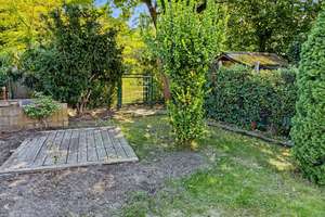 FAMILIENFREUNDLICHES SANIERUNGSOBJEKT MIT SUBSTANZ IN AUßERGEWÖHNLICHER WALDSIEDLUNG – 10318 Karlshorst, Berlin – Vorschaubild 42