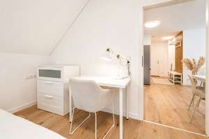 Frisch sanierte 2-RW im DG* neue EBK* Süd-Balkon* moderne Möblierung* Bad mit Wanne* AK* PKW-SP* – Am Weißiger Bach 30b, 1328 Weißig, Dresden – Vorschaubild 20