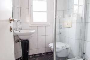 Untervermietung vom 01.06.26 - 31.08.26 / 2 Zim. DG-Wohnung im Bielefelder Westen! – Die vollständige Adresse der Immobilie erhältst du vom Anbieter., 33615 Schildesche, Bielefeld – Vorschaubild 11