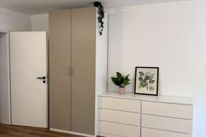 Zimmer in hochwertig renovierter Wohnung mit All-inclusive-Miete  (Zimmer 1/3) – Schillerstraße 38, 74072 Heilbronn, Heilbronn – Vorschaubild 2
