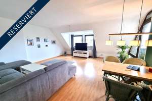 Tolle Ausblicke über die Dächer von Altdorf: 4-Zimmer-DG-Maisonette-ETW mit großer West-Loggia