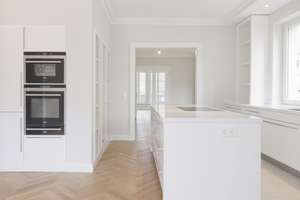 Df.-Oberkassel: Elegante 4 1/2-Raum-Wohnung  mit großer Gartenterrasse und schönem Parkblick – Die vollständige Adresse der Immobilie erhältst du vom Anbieter., 40545 Oberkassel, Düsseldorf – Vorschaubild 5