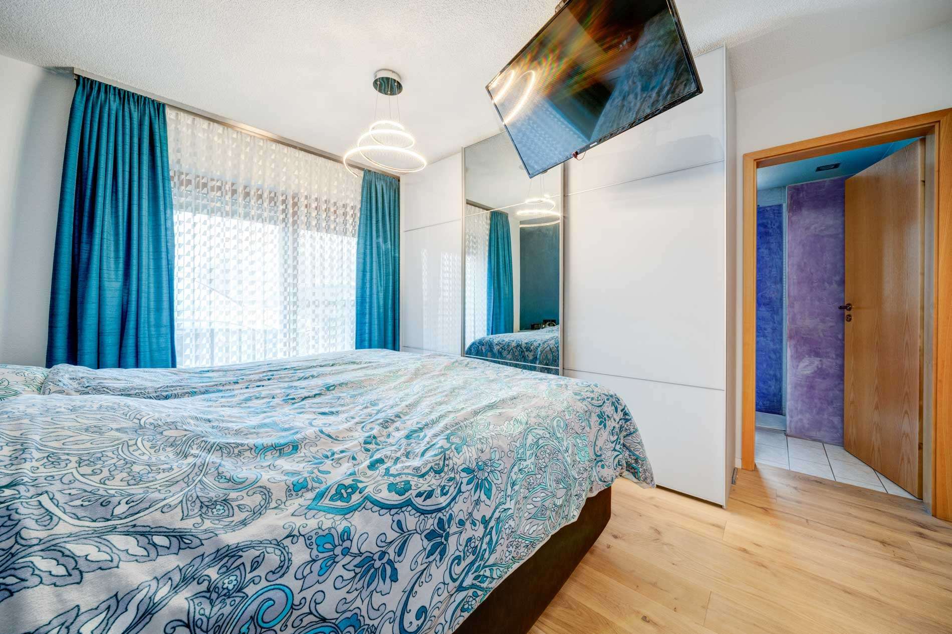 Immobilie in Salem - Attraktives 3-Familienhaus (Mehrgenerationenhaus) mit großer Hauptwohnung in ruhiger Lage von Beuren - Bild 2