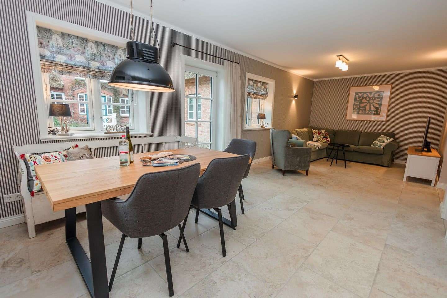 Immobilie in Oevenum - Doppelhaus mit einer genehmigten Ferienwohnung - Bild 1