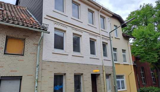 Bild von Im Herzen von Helmstedt-kleines und leerstehendes Mehrfamilienhaus....