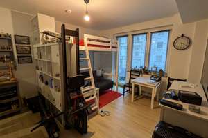 Perfekte Single-Wohnung, möbliert und fußläufig von Altstadt, Rhein und Hofgarten – Duisburger Str 46, 40477 Pempelfort, Düsseldorf – Vorschaubild 1