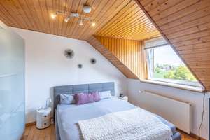 Großzügiges Mehrgenerationenhaus mit Traumgarten in Duisburg-Röttgersbach – Die vollständige Adresse der Immobilie erhältst du vom Anbieter., 47167 Röttgersbach, Duisburg – Vorschaubild 18
