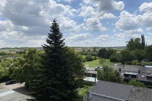 H-Bemerode, Bindingweg 1, helle 2 Zi-Whg., 62 m², Balkon m. Weitblick, EBK, 4. OG, Aufzug, Wannenbad – Bindingweg 1, 30559 Bemerode, Hannover – Vorschaubild 5