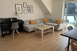 Lichtdurchflutete zentrale 3-Zimmer Dachgeschosswohnung mit Balkon in Stuttgart-Möhringen – Die vollständige Adresse der Immobilie erhältst du vom Anbieter., 70567 Möhringen-Mitte, Stuttgart – Vorschaubild 2