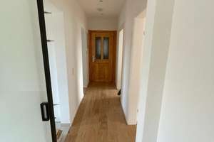 Moderne, helle, kernsanierte zentrale 2,5-Zi-Wohnung mit grossem Balkon in Lörrach – Mozartstraße 8, 79539 Lörrach – Vorschaubild 4