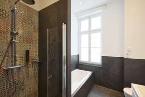Stilvoller Altbau trifft Moderne im Waldstraßenviertel: 4-Zimmer-Wohnung mit Balkon & 2 Bädern – Hinrichsenstraße 5, 4109 Zentrum-Nordwest, Leipzig – Vorschaubild 13