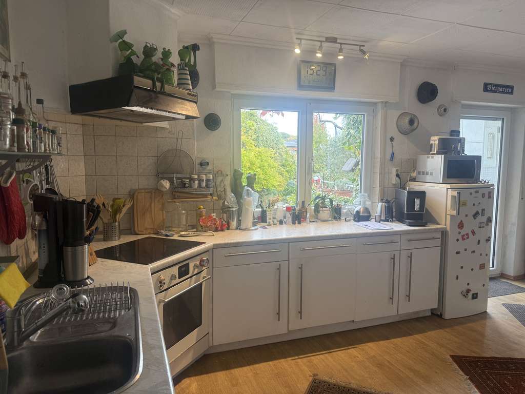 Immobilie in Neuhofen - ANGEKOMMEN! Großzügiges Einfamilienhaus mit Nebengebäude und Gartenparadies in Neuhofen, Pfalz - Bild 1