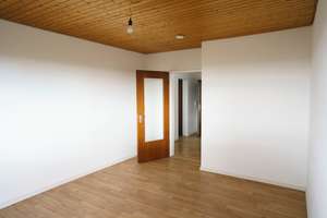 Ohne Makler & Bezugsfrei: Renovierte 3-Zimmer-Wohnung im 12. OG mit Sonnenbalkon und Blick ins Grüne – Mönchfeldstraße 110, 70378 Mönchfeld, Stuttgart – Vorschaubild 5