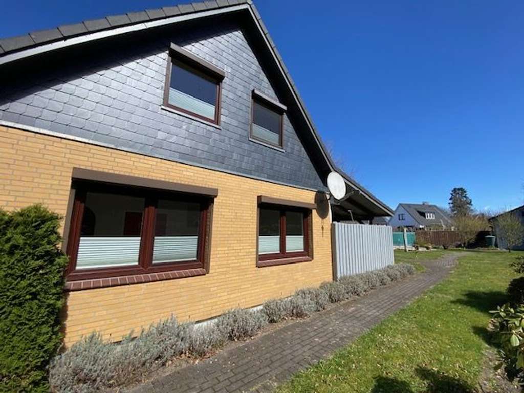 Immobilie in Hartenholm - Hartenholm: Schönes Einfamilienhaus mit allem was man braucht! - Bild 2