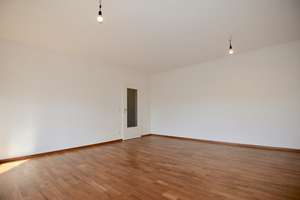 Schöne, helle ruhige 2,5 Zimmer-Wohnung im grünen Moltkeviertel (Südostviertel) – Moltkeplatz 45, 45138 Südostviertel, Essen – Vorschaubild 3
