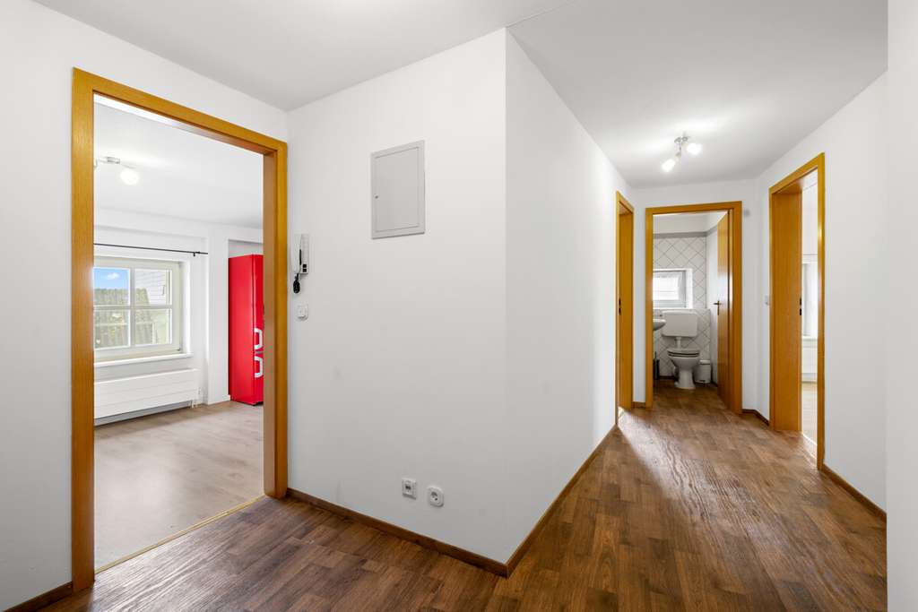 Immobilie in Maxhütte-Haidhof - 3-Zimmer-Dachgeschosswohnung in ruhiger Lage mit ca. 76 m² Wohnfläche - Bild 3