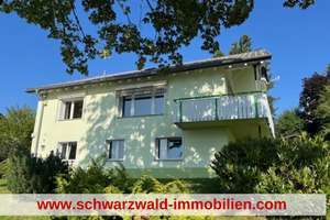 Zweifamilienhaus   -  Gartentraum - bezugsfrei, saniert & Bestlage ! – Die vollständige Adresse der Immobilie erhältst du vom Anbieter., 79822 Titisee-Neustadt – Vorschaubild 1