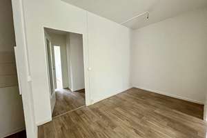 Ruhige Etagenwohnung mit Balkon, ideal für Familien und kurze Wege zu Schulen – Straße Usti nad Labem 257, 9119 Kappel, Chemnitz – Vorschaubild 5