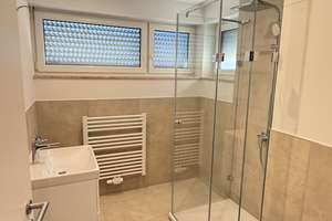 Hochwertig sanierte 2,5-Zimmer-Wohnung mit Balkon und Tiefgarage  – Merkurstraße 20, 93051 Kumpfmühl-Ziegetsdorf-Neuprüll, Regensburg – Vorschaubild 4
