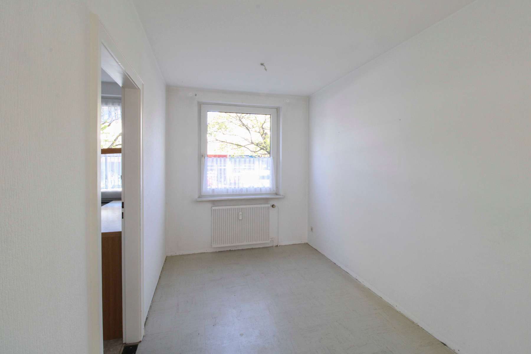 Vielfältige Möglichkeiten: Gestaltbare Erdgeschosswhg. in urbaner Lage, Hannover Kreis – Bild 4