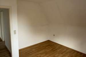 Dortmund-Aplerbeck , Schöne 3 1/2 Zimmer Dachgeschosswohnung – Die vollständige Adresse der Immobilie erhältst du vom Anbieter., 44287 Berghofen, Dortmund – Vorschaubild 8