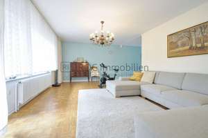 Teilsanierter Bungalow: 345 m² Wohn- Nutzfläche mit großem Grundstück! Berlin-Marienfelde – Die vollständige Adresse der Immobilie erhältst du vom Anbieter., 12277 Marienfelde, Berlin – Vorschaubild 9