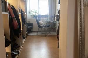 Zur Zwischenmiete: Schöne kleine 2,5-Zimmer-Wohnung, vollmöbliert mit EBK mitten in Ehrenfeld – Die vollständige Adresse der Immobilie erhältst du vom Anbieter., 50823 Ehrenfeld (Ortsteil), Köln – Vorschaubild 3