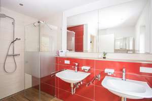 KL-Nähe Fliegerstr.-Neuwertiges, großzüg. Wohnhaus m. modernster techn. Ausstattung u. Eigentumsgr. – Die vollständige Adresse der Immobilie erhältst du vom Anbieter., 67657 Innenstadt Nord Kaiserberg, Kaiserslautern – Vorschaubild 9