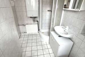 GEPFLEGTE 2-ZIMMER DACHGESCHOSSWOHNUNG IM HERZEN VON WIESBADEN-BIEBRICH – Rathenauplatz 2, 65203 Biebrich, Wiesbaden – Vorschaubild 11