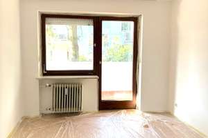 Großzügige 3-Zimmer Hochparterre-Wohnung direkt am Nymphenburger Kanal – Die vollständige Adresse der Immobilie erhältst du vom Anbieter., 81245 Obermenzing, München – Vorschaubild 8