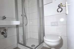 7517 - Neu saniertes Dachgeschossapartment nähe Hauptbahnhof! – Die vollständige Adresse der Immobilie erhältst du vom Anbieter., 76137 Südweststadt, Karlsruhe – Vorschaubild 6