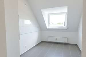 Kernsanierte 3-Zimmer-Dachgeschosswohnung in Karlsruhe – Die vollständige Adresse der Immobilie erhältst du vom Anbieter., 76187 Knielingen, Karlsruhe – Vorschaubild 9