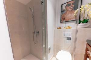 WIN WIN - Möblierte 3-Zimmer Wohnung in direkter Wasserlage im Medienhafen! – Speditionstraße 8, 40221 Hafen, Düsseldorf – Vorschaubild 14