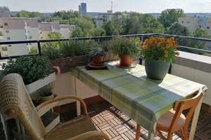 Stilvolle 3,5-Zimmer Penthousewohnung (ca. 95 m²) in Stuttgart-Möhringen – Die vollständige Adresse der Immobilie erhältst du vom Anbieter., 70567 Möhringen-Nord, Stuttgart – Vorschaubild 1
