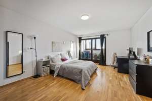 Hübsche 3-Zi-Wohnung mit zwei Loggien in München-Neuhausen! – Die vollständige Adresse der Immobilie erhältst du vom Anbieter., 80634 Neuhausen, München – Vorschaubild 2