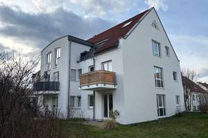 * frisch renovierte und ruhig gelegene 2-Zimmer-Terrassenwohnung in idyllischer Lage *