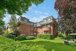 Eindrucksvolle Stadtvilla mit weitläufigem Garten++Vermietete Wohnung im 1. OG – Die vollständige Adresse der Immobilie erhältst du vom Anbieter., 14169 Zehlendorf, Berlin – Vorschaubild 1