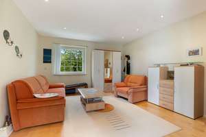 Wohnen mit Privatsphäre – Stilvoller Atrium-Bungalow in Hamburg-Sasel – Die vollständige Adresse der Immobilie erhältst du vom Anbieter., 22393 Sasel, Hamburg – Vorschaubild 12