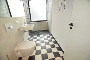 Im Quadrat H 7: 2 Zimmer in 4er WG zum 15.09.2025 frei
Pauschalmiete je Zimmer: € 520 – Mannheim – Vorschaubild 2