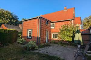 Zuhause mit 6,5 Zimmern in modernisiertem Haus in Salder