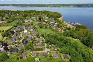 Schlei: Kleines Ferienhaus mit eigenem Bootsliegeplatz in fußläufiger Entfernung – Schleswig-Flensburg (Kreis) – Vorschaubild 1