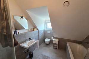 Moderne 2 Zimmer Dachgeschoss Wohnung in München-Aubing! – Die vollständige Adresse der Immobilie erhältst du vom Anbieter., 81249 Aubing-Süd, München – Vorschaubild 8