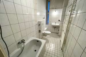 Renovierungsbedürftige 4-Zimmer-Wohnung – Gestalten Sie Ihr Traumzuhause! – Putlitzstr. 14, 10551 Moabit, Berlin – Vorschaubild 9