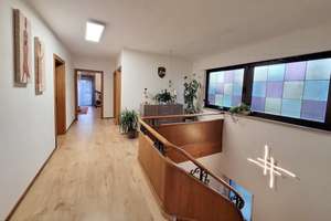 Exklusives Einfamilienhaus mit riesen Garten zu verkaufen – Die vollständige Adresse der Immobilie erhältst du vom Anbieter., 72461 Albstadt – Vorschaubild 8