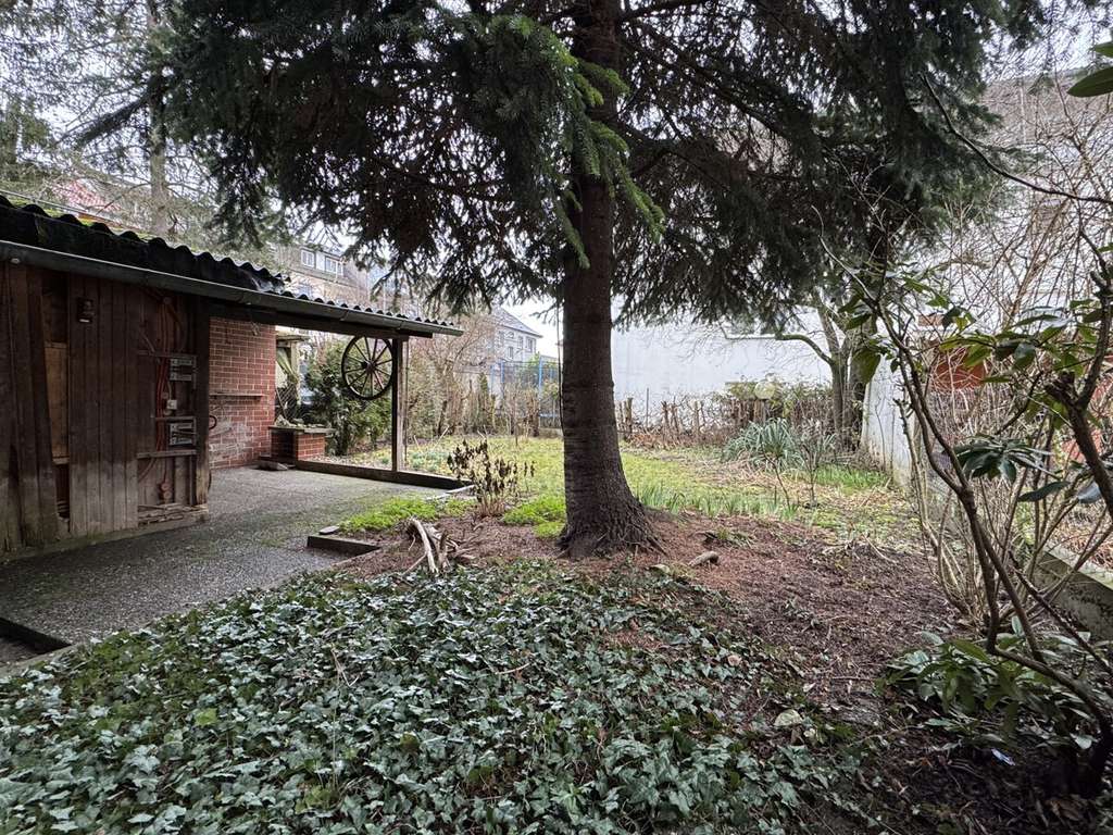 Immobilie in Lörrach - Zins- und Renditeobjekt zur Modernisierung - Bild 1