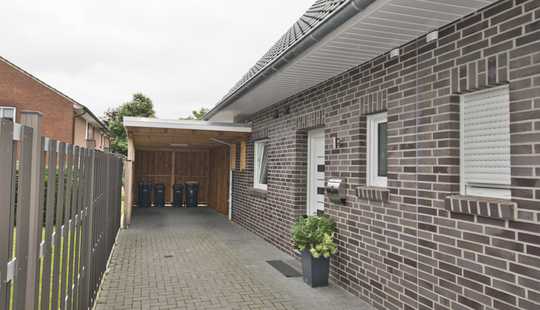 Bild von Moderne Doppelhaushälfte mit Einbauküche und Carport in Neerstedt