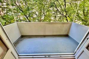 Gepflegte & helle 3-Zimmerwohnung mit Balkon und Fahrstuhl in der Mitte Wiesbadens! – Yorckstrasse 24, 65185 Westend / Bleichstraße, Wiesbaden – Vorschaubild 3