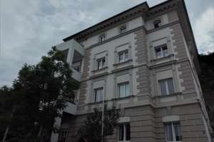 Schöne 3-Zimmer-Altbau-Wohnung mit Balkon