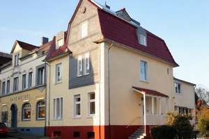 Stilvolle Stadtvilla mit vielseitig nutzbarer Praxis- oder Kanzleifläche im Herzen von Leichlingen – Bahnhofstraße 18, 42799 Leichlingen (Rheinland) – Vorschaubild 1